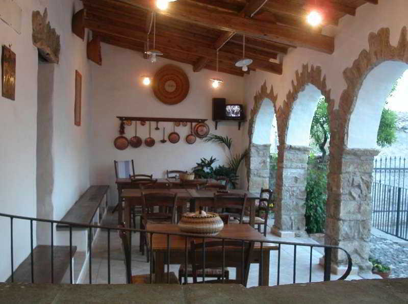 Locanda La Rosa Pauli Arbarei Экстерьер фото