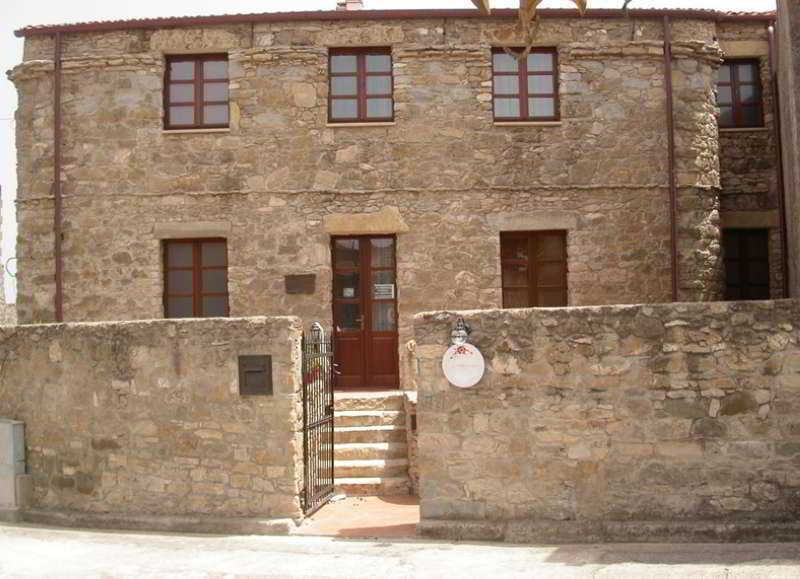 Locanda La Rosa Pauli Arbarei Экстерьер фото